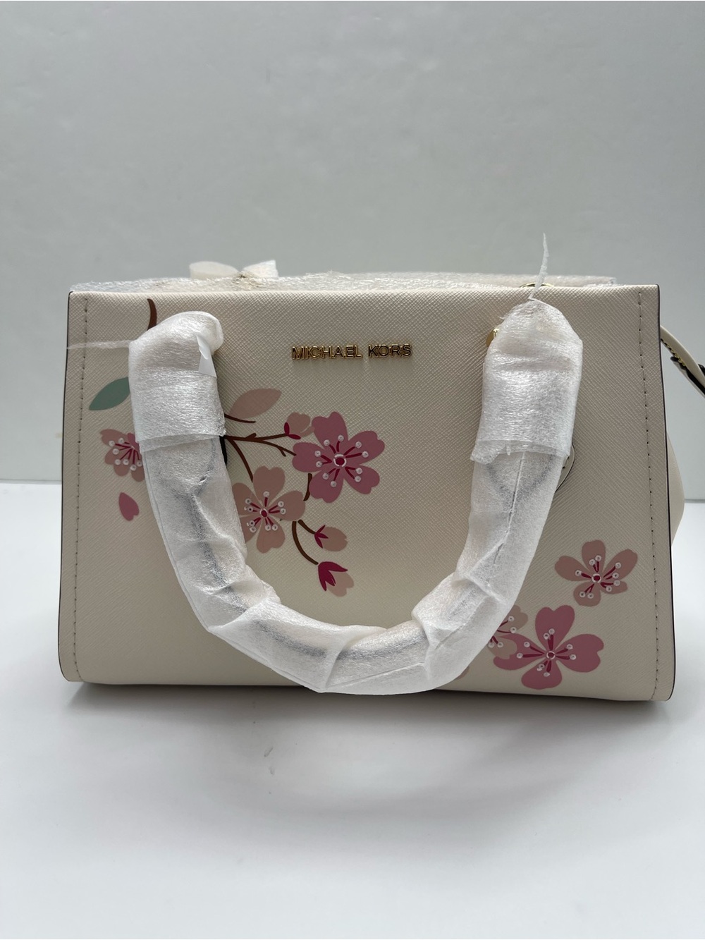 MICHAEL KORS Marilyn Sma Embellished Satchel Crossbody Messenger
Lt Cream
NWT - Picture 4 of 16